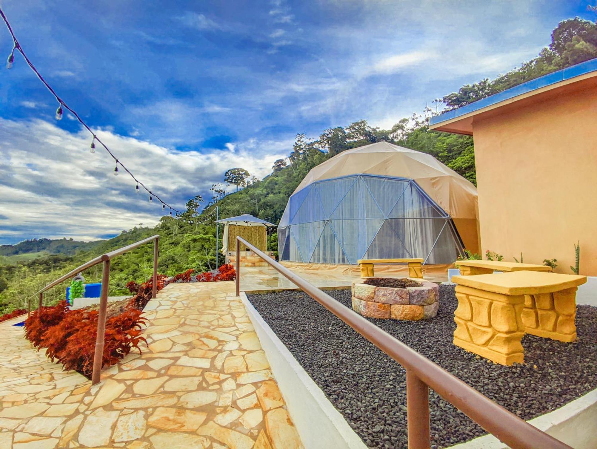 Las Colinas Glamping Turrialba Buitenkant foto