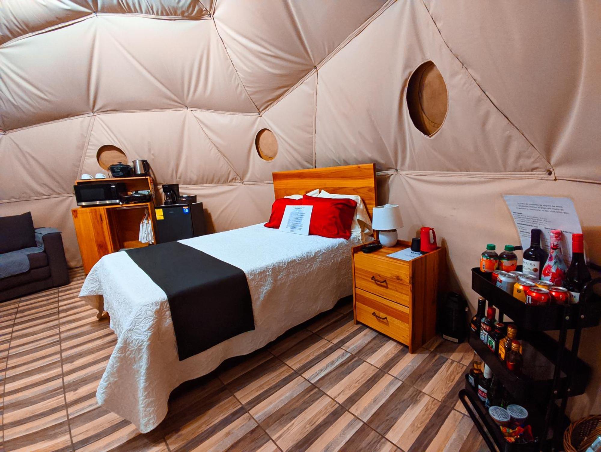 Las Colinas Glamping Turrialba Buitenkant foto