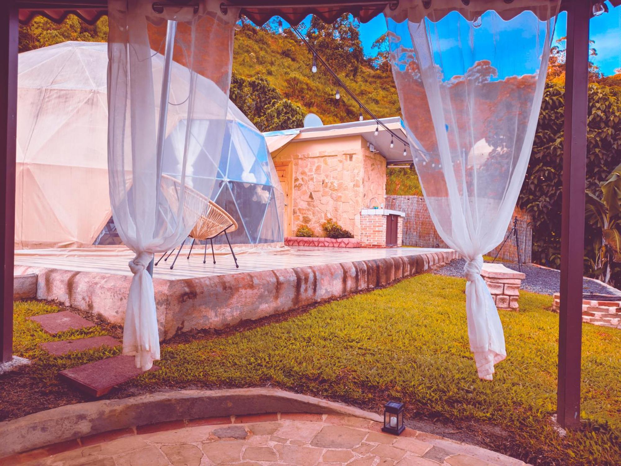 Las Colinas Glamping Turrialba Buitenkant foto