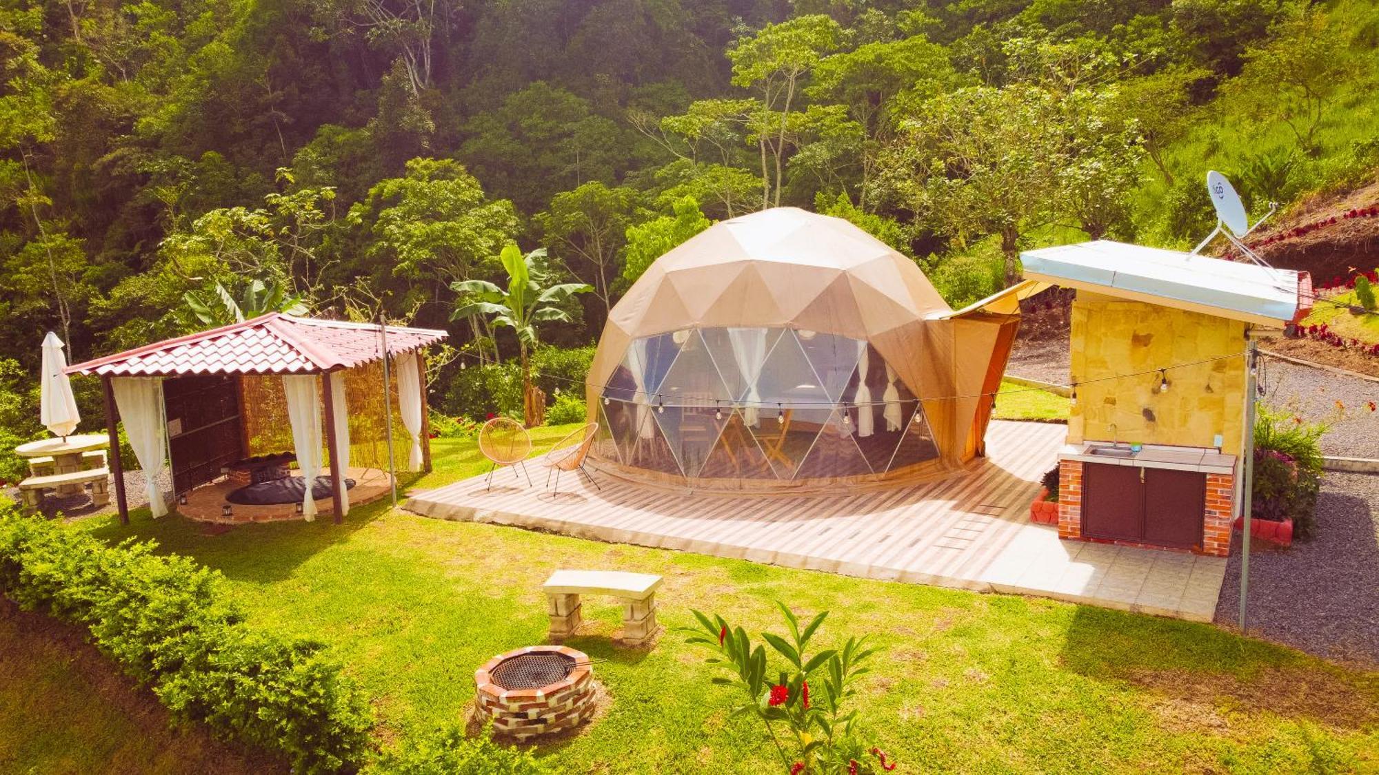Las Colinas Glamping Turrialba Buitenkant foto